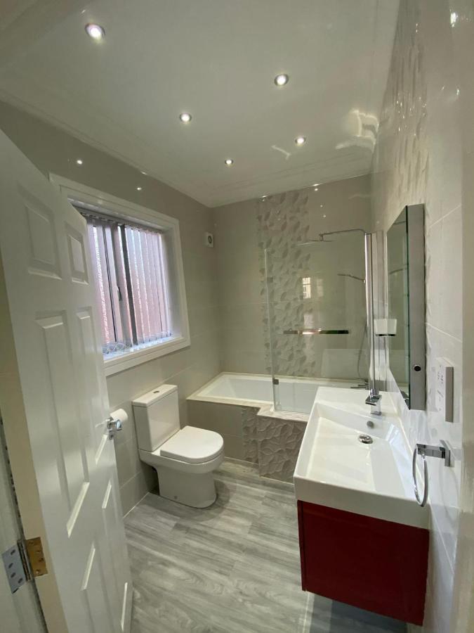 Designer Apartment Apt6 Wolverhampton Bagian luar foto