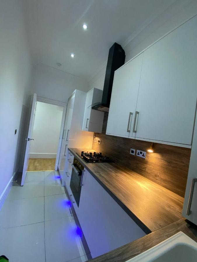 Designer Apartment Apt6 Wolverhampton Bagian luar foto
